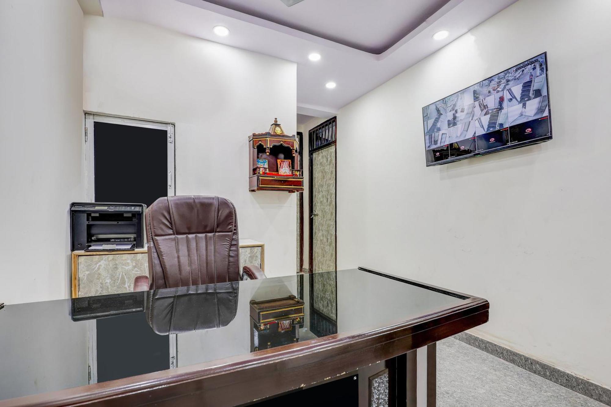 Hotel O Govind Residency New Delhi Extérieur photo